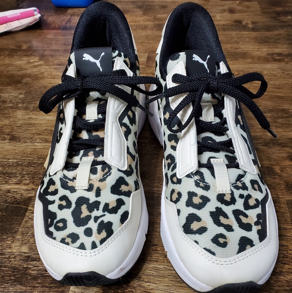 Puma Provoke XT Leopard Marshmallow/Black athletic shoes, Women's Size 6